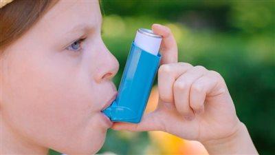 دراسة: الاستخدام المبكر للمضادات الحيوية يزيد من خطر الإصابة بالربو عند الأطفال