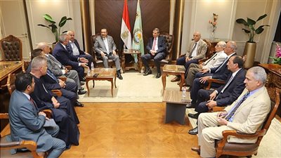 وزير الزراعة: إعادة الهيكلة وتطوير الإرشاد الزراعي والتعاونيات على رأس الأولويات الفترة المقبلة