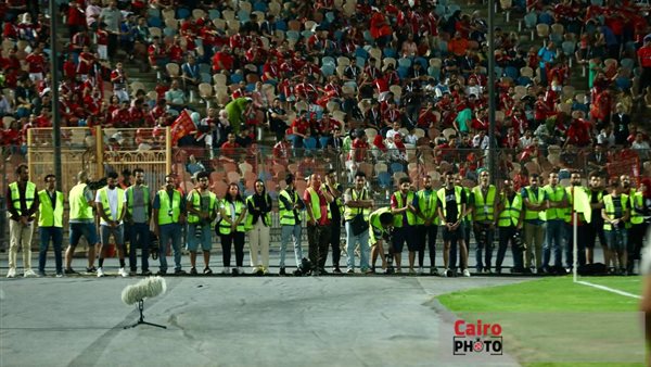 مصورو مباراة الأهلي