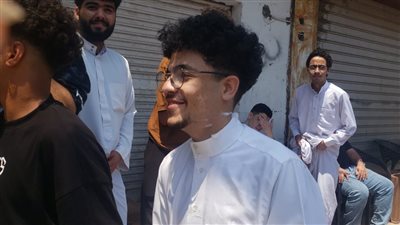 بالجلباب البلدي.. عدد من طلاب البحيرة يؤدون آخر أيام امتحانات الثانوية على طريقتهم الخاصة