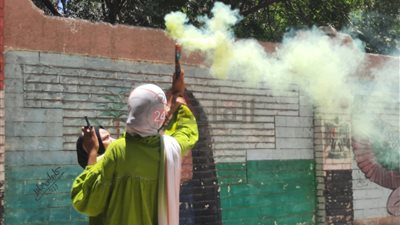 بالزغاريد والشماريخ.. طلاب الثانوية العامة في المنيا يحتفلون بانتهاء الامتحانات|صور وفيديو