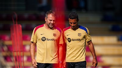 رسميًا.. برشلونة يعلن رحيل تياجو ألكانتارا عن الجهاز المعاون لـ هانز فليك 