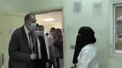 بجانب تعنيفها.. مخالفات قانونية ارتكبها محافظ سوهاج بواقعة طبيبة المراغة