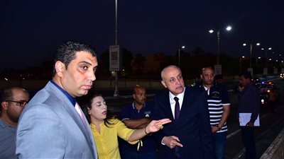 محافظ الأقصر يوجه بإنارة جبل البر الغربي 4 ساعات ليلا دعما للسياحة 