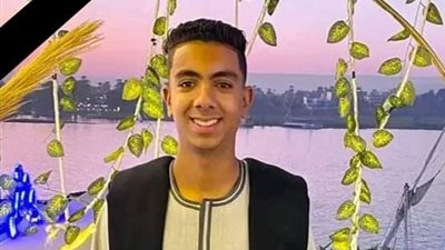 شهيد لقمة العيش.. أهالي قرية حجازة بقنا يشيعون جثمان شاب دهسه لودر خلال عمله