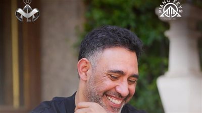 ليها فيّا.. عمرو مصطفى يطرح أحدث أغانيه احتفاءً بالمرأة 