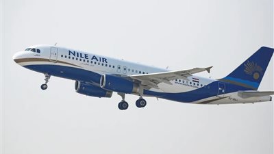 كانت في طريقها للقاهرة.. نشوب حريق بمنظومة العجلات في طائرة النيل للطيران خلال عملية الإقلاع