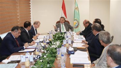  منها بيض المائدة.. وزير الزراعة يوجه بطرح منتجات مشروعات الجمعيات بتخفيضات 20% للمواطنين 