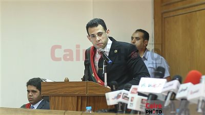 القصاص آتٍ آتٍ.. ممثل النيابة العامة بمحاكمة سفاح التجمع: رحمة جاءته مستورة فقتلها وألقى جثتها عارية| فيديو