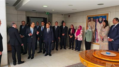 وزير الخارجية يلتقي ممثلي الجالية المصرية بالأردن خلال تفقده مقر السفارة بعَمان