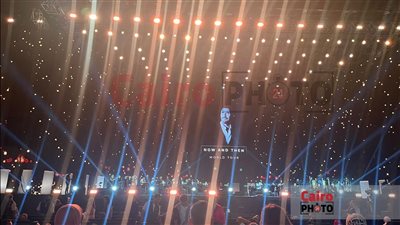 جمهور كاظم الساهر يتوافدون لأول مرة بدون ملابس رسمية على حفله بمهرجان العلمين | صور