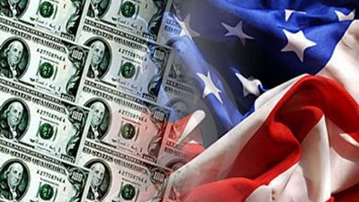 ارتفاع مؤشر الدولار بعد أنباء عن نية ترامب إعلان حالة طوارئ اقتصادية