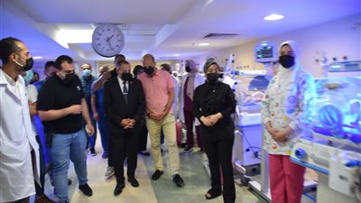 محافظ بورسعيد: توفير الرعاية الطبية لـ9 حالات بحضانة مستشفى السلام بعد نقلهم من 30 يونيو نتيجة الحريق المحدود