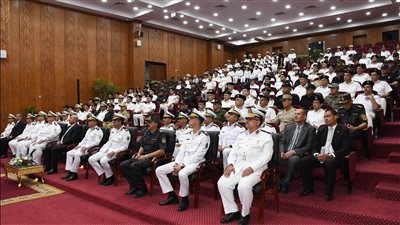 الداخلية تنظم حفل تخريج للضباط المتدربين بكلية التدريب والتنمية بأكاديمية الشرطة| صور