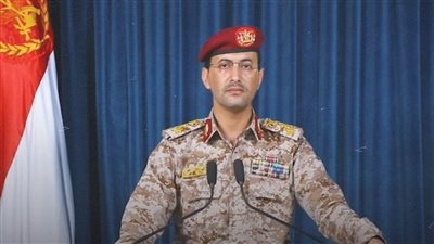 الحوثي تعلن استهداف سفينة جديدة بالبحر الأحمر.. وتؤكد إصابتها بشكل مباشر 