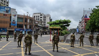 استقالة رئيسة وزراء بنجلاديش وتوجهها إلى الهند على متن طائرة عسكرية 