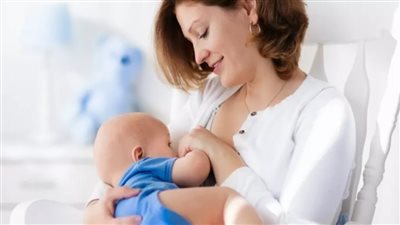 كيف تؤثر الحالة النفسية على الرضاعة الطبيعية؟.. خبراء يوضحون