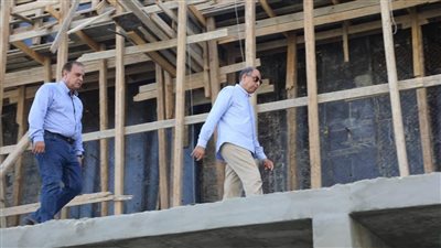 محافظ المنيا يتفقد أعمال توسعات محطة مياه بني مزار ومحطة مياه الصعايدة بمغاغة