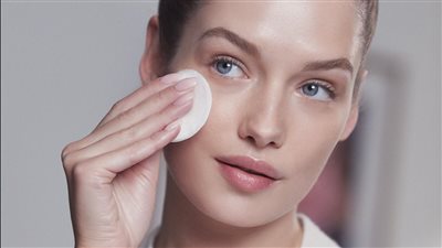 تحسنها وتقلل الالتهابات.. كيف تؤثر الأطعمة التي تحتوي على مضادات الأكسدة بصحة البشرة؟