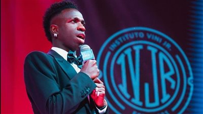 فينسيوس: تلقيت 5 ملايين ريال برازيلي من أصدقائي لتطوير معهد اكتشاف المواهب