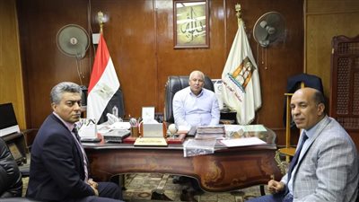 إقامة مشروع استثماري لزراعة النخيل في الوادي الجديد