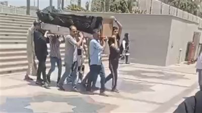 بعد مشاجرة الأسرة.. دفن جثمان أحمد فرحات بمقابر زينهم