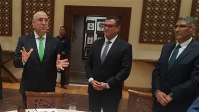 وزير الإسكان ينظم حفلا لتكريم سلفه الدكتور عاصم الجزار