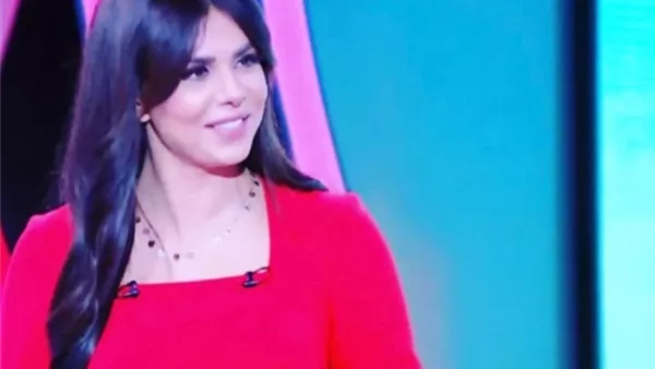 نهاوند سري مذيعة