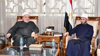 وزير الأوقاف يناقش مع أمين سر دينية النواب سبل النهوض والارتقاء بالمساجد 