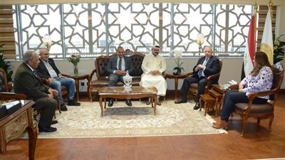 استعرضا قانون التصالح على مخالفات البناء.. وزيرة التنمية المحلية تستقبل رئيس لجنة الدفاع والأمن القومي بالنواب