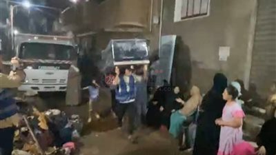 بعد اشتعال النيران في جهازها.. حياة كريمة بالمنوفية تسلم عروس أشمون جهازا جديدا