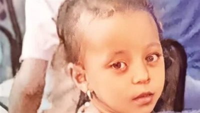 خطفتها لسرقة قرطها الذهبي.. القبض على المتهمة بإنهاء حياة صغيرة بالفيوم | بث مباشر