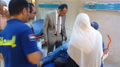 عمال في مصنع.. تفاصيل إصابة 10 أشخاص في تصادم أتوبيس وتريلا بالشرقية | صور