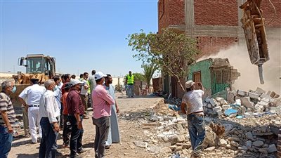 الإسكان تزيل منطقة الزرايب بعد نقل سكانها لمجتمع متكامل بوحدات كاملة الفرش | صور