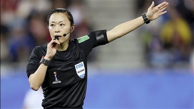 اليابانية يوشيمي ياماشيتا تدير مباراة مصر والدومينيكان في الأولمبياد