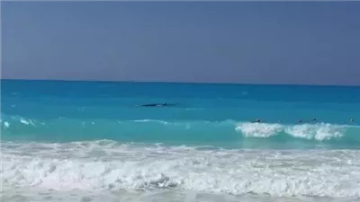  كيف استعدت الشواطئ لارتفاع الأمواج بالتزامن مع زلزال البحر المتوسط 