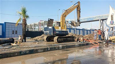 انقطاع مياه الشرب عن القرى السياحية بالعين السخنة إثر كسر في خط رئيسي