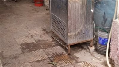 كان بيشرب من الكولدير.. مصرع صغير صعقا بالكهرباء داخل سوق بقنا | بث مباشر