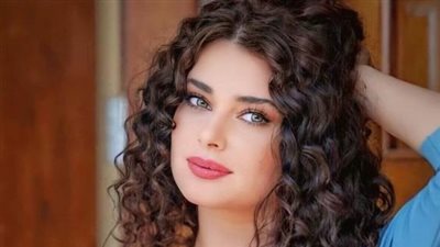 واكبي الموضة| أجمل قصات شعر 2025 للنساء وخطوات العناية بالشعر