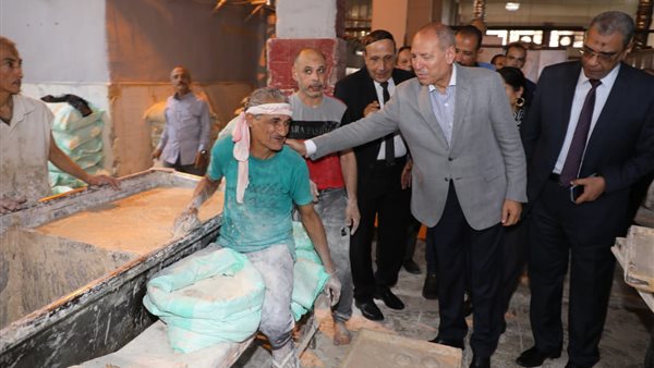 جانب من جولة المحافظ