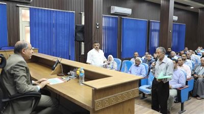 محافظ المنيا يوجه بسرعة إنهاء مجمع خدمات زهرة وحل أزمة نقص الأسمدة الزراعية