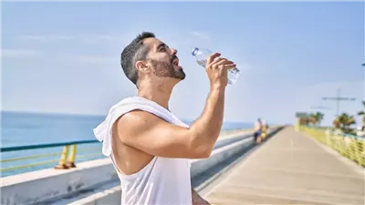 كيفية الحفاظ على رطوبة الجسم بشكل صحيح في فصل الصيف