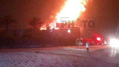 الاستعانة بأوناش ضخمة ومدافع حرائق للسيطرة على على حريق مصنع التنر بأكتوبر