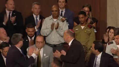 مسلم تصدى لهجمات حماس.. من هو الجندي الإسرائيلي أشرف البحيري الذي رافق نتنياهو في الكونجرس؟