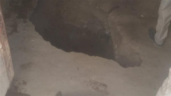 الحفر أسفل المسجد