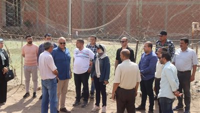 محافظ القليوبية يحيل نواب مدينة الخانكة للتحقيق بسبب أكشاك مخالفة 