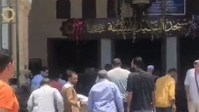 بحضور أحمد السقا.. تشييع جنازة الفنان محمد نصر بطل فيلم عندليب الدقي من مسجد السيدة نفيسة| بث مباشر 