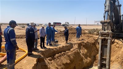 محافظ البحر الأحمر يوجه بسرعة إصلاح خط مياه الكريمات | صور