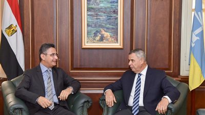 وزير التموين يتفقد مركز خدمة المواطنين بسموحة في أول زيارة للإسكندرية