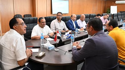 رئيس الوزراء: سرعة الانتهاء من ملف تعويضات الأهالي بمنطقة رأس الحكمة